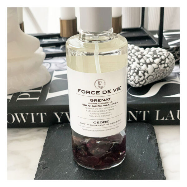 spray, force de vie, parfum, parfum ambiance, parfum interieur, pierres semi-precieuses, grenat