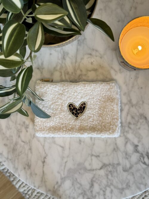 ✨ Pochette cœur léopard en moumoute ✨
