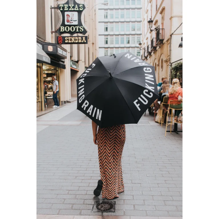 parapluie, fucking rain, noir, fun