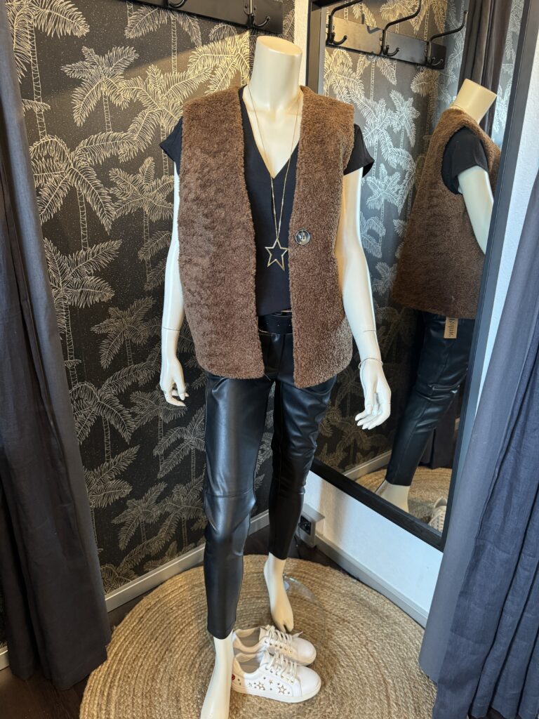 Gilet, moumoute, camel
