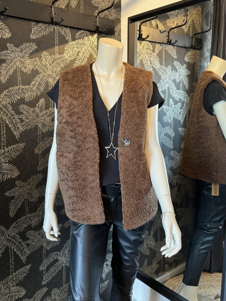 Gilet, moumoute, camel