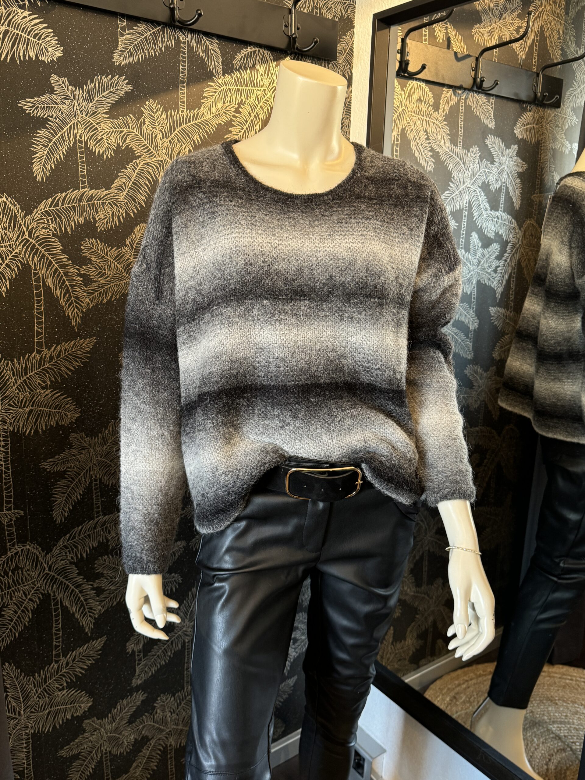 pull, bicolore, gris, noir, mes soeurs et moi