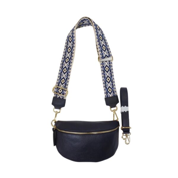Petite Banane en Cuir Bleu Marine – Élégance et Praticité au Quotidien