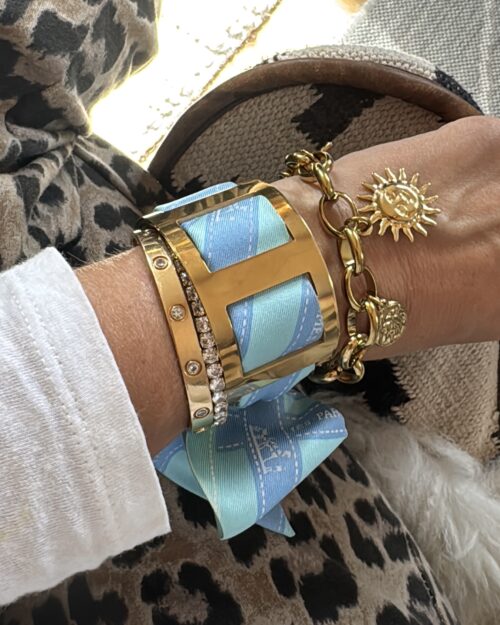 Bracelet Porte-Foulard Doré, Élégance & Originalité